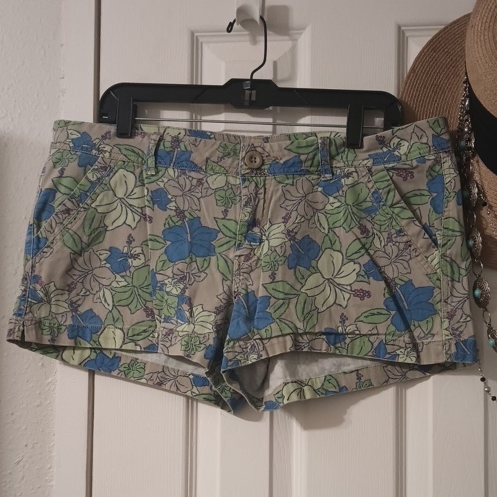 Arizona Jean Company Stretch Juniors Size 15 Floral Women's Shorts